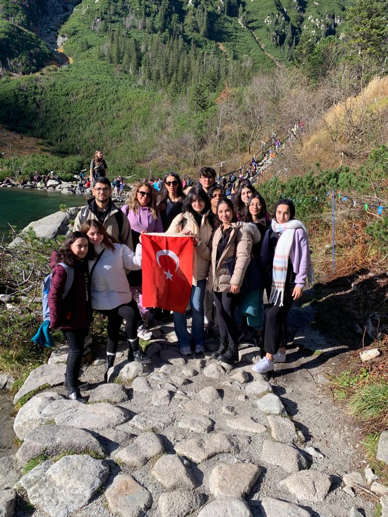 Polonya'da “Turn It On” Gençlik Değişimi Projesi Başarıyla Tamamlanmıştır